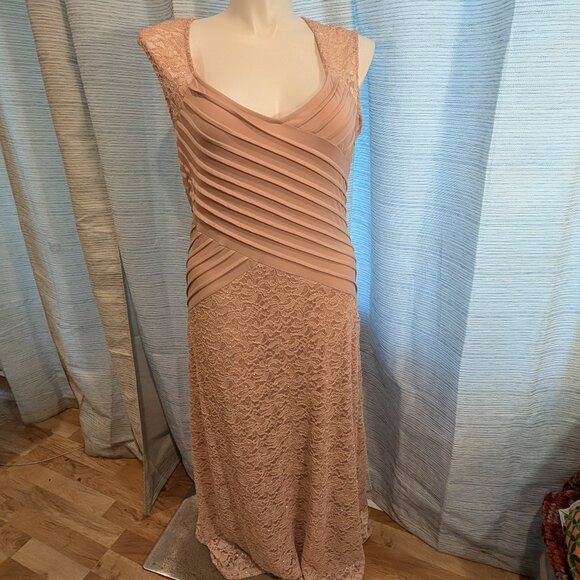 Source Unknown Dresses & Skirts - Blush shimmery stretch lace long dress - Size L